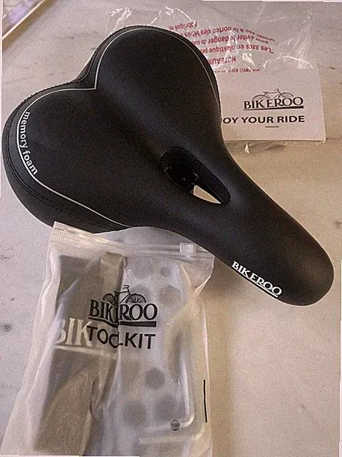 🆕Comfortable Bike Seat Saddle✨Memory Foam Soft Padded✨With Tools & Rain Cover