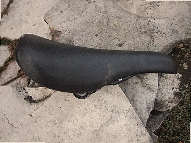 Drop nose Padded Bicycle Seat/Saddle, Black Polyurethane Foam