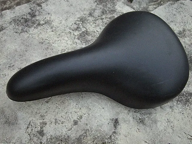 Selle Royal Padded Bicycle Seat/Saddle, Black Polyurethane Foam, Made in Italy